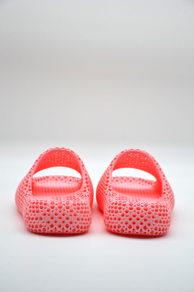 SOLE 3D Printed Athletic Recovery Slippers